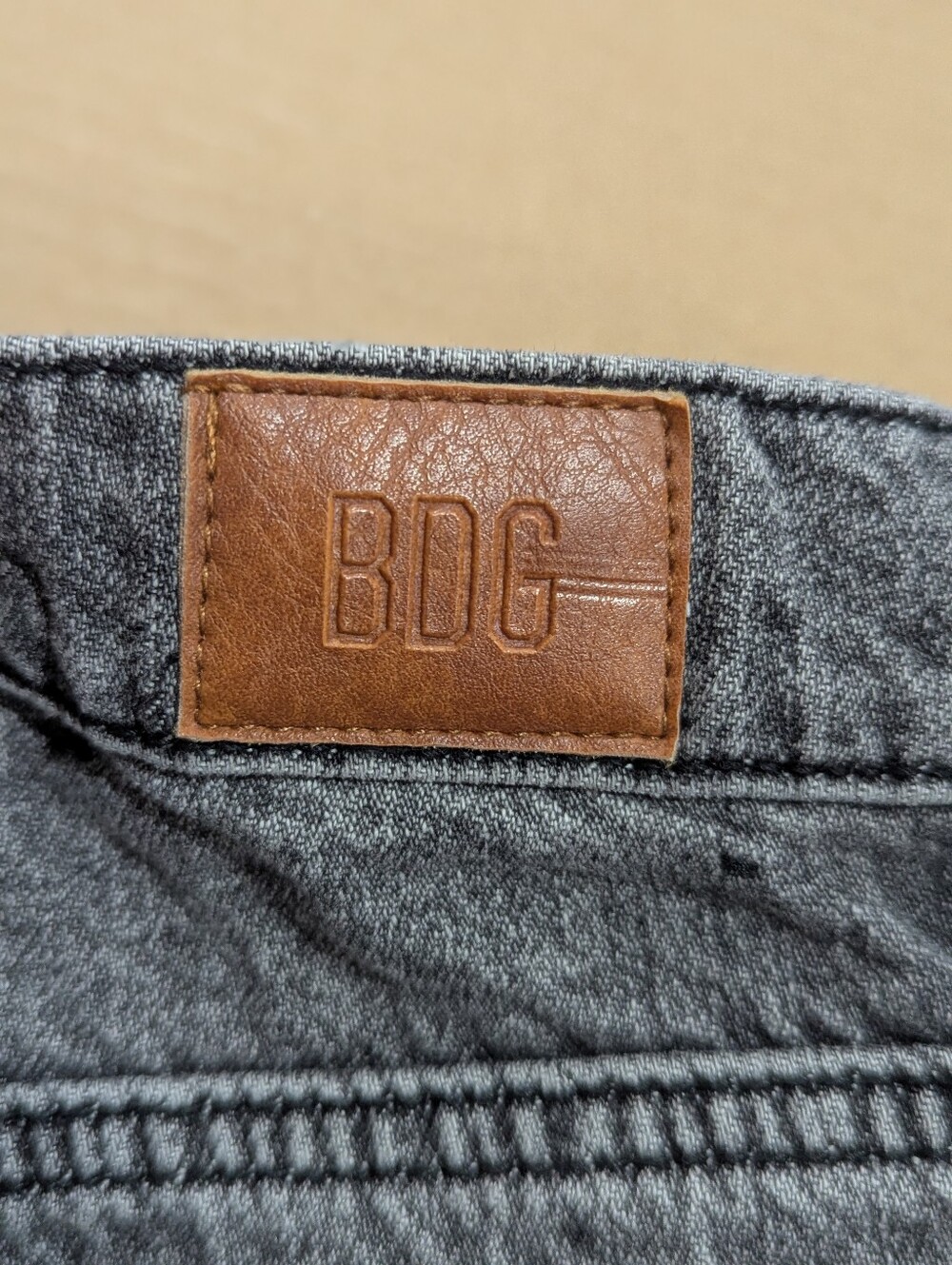 BDG Gray Distressed Slim Straight Button Fly Cotton Hi Rise Jeans Size 29 *GUC - Picture 15 of 15
